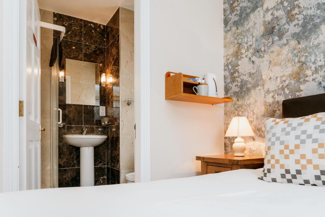 Plougastel House B&B Westport Bagian luar foto